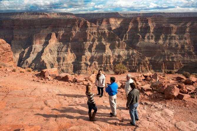 Grand Canyon West, Hoover Dam Stop and Optional Lunch and Skywalk - Food, Water, and Bus Comfort in the Las Vegas Heat
