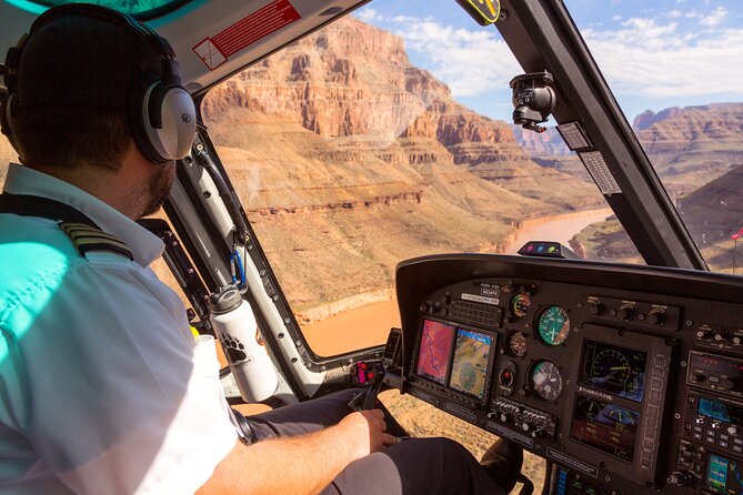 Grand Canyon West Rim by Coach with Helicopter Tour and Meals - The Helicopter Descent: The Main Reason People Book