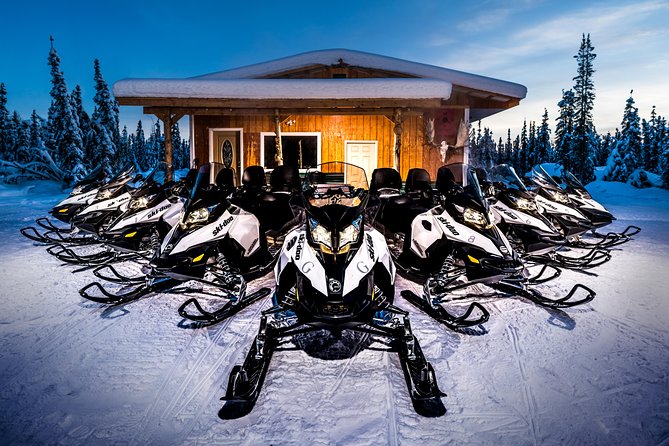 Guided Fairbanks Snowmobile Tour - How guides manage your line: speed, spacing, and who rides what