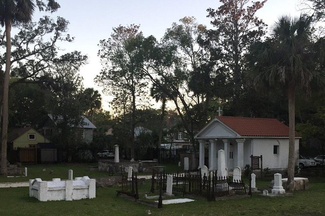Haunted Trolley Tour of St Augustine - The crew makes it: hosts, drivers, and added characters at the stops