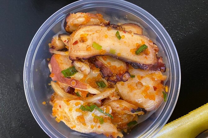 Hawaii Off The Beaten Path Food Tour - The Seafood Market Stop: Chutoro Sashimi and Tako Poke