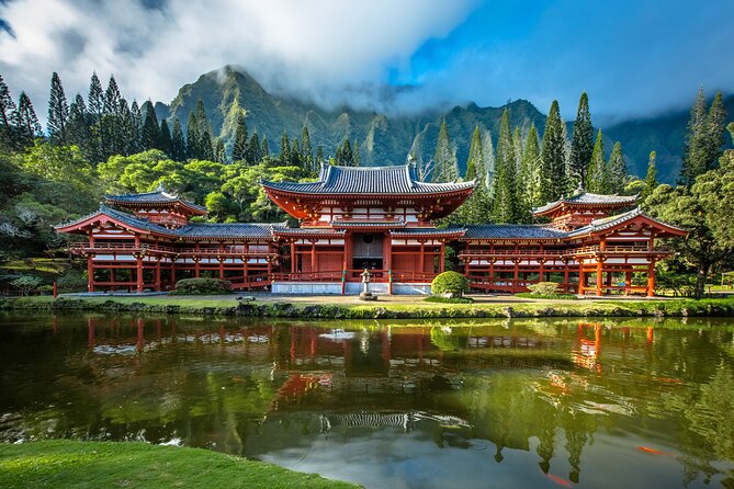 Hidden Gems of Oahu Circle Island Tour with Byodo In Temple - Diamond Head Views and Kapiʻolani Park: Volcanos, Royal Past, and Ocean Research