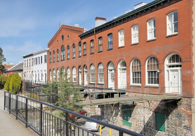Historic Savannah Guided Walking Tour - Entering Savannah’s Historic District From Oglethorpe Square