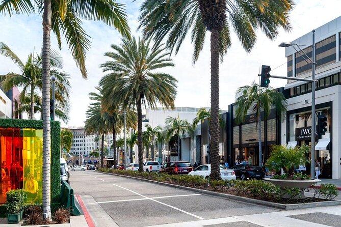 Hollywood, Beverly Hills and Celebrity Homes Open Air Van Tour - Open-air seating, headsets, and how photo time really works