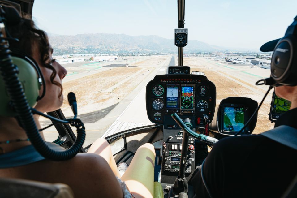 Hollywood & Beverly Hills Celebrity Helicopter Tour - What You’ll Hear: Live Pilot Commentary That Actually Helps