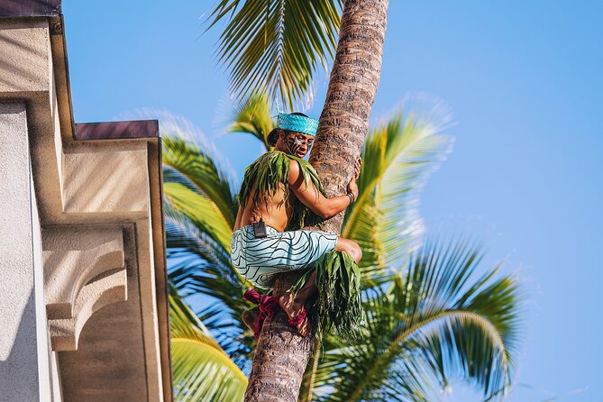 Honolulu: Ka Moana Lūʻau at Aloha Tower – Oceanfront Luau Show - Aloha Tower oceanfront: what the venue feels like in real life