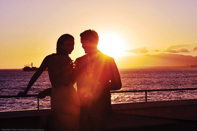 Honolulu: Pacific Star Sunset Dinner Cruise and Show - Route and seas: What you’ll see near Diamond Head and Kahala Gold Coast