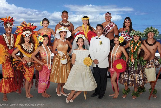Honolulu: Three Star Deluxe Sunset Dinner Cruise and Show - Live Music and the Hawaiian Culture Show: Fun, But Watch the Volume