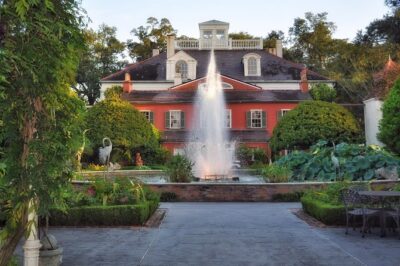 Houmas House Estate and Gardens Guided Tour - Mansion tour start: meeting your guide and setting expectations
