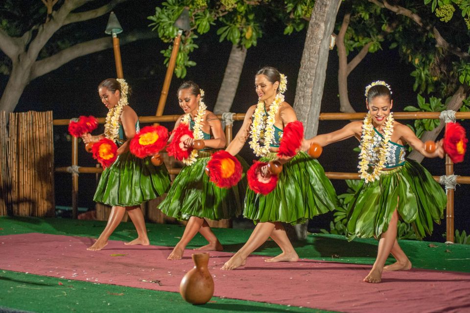 Kailua-Kona: Voyagers of the Pacific Luau with Buffet Dinner - Voyagers of the Pacific show: stories you can see