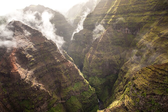 Kauai Deluxe Waterfall Safari: Helicopter Tour - First Look From Lihue: What This 55-Minute Flight Sets Up