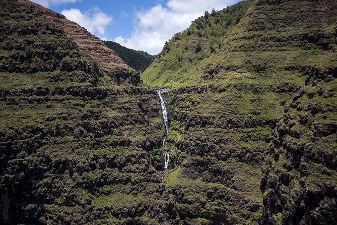 Kauai Deluxe Waterfall Safari: Helicopter Tour - Group Size, Weight Rules, and Comfort Inside the Helicopter