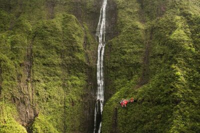 Kauai: Hughes 500 4-Passenger Doors-Off Helicopters - The flight route in plain language: from Jurassic Park to the Na Pali edges