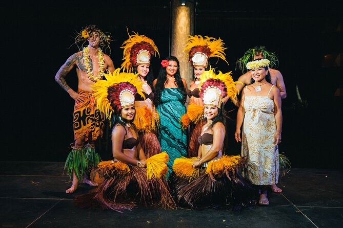 Kauai: Luau Ka Hikina Admission with Dinner and Lei Greeting - Drinks and the pacing: open bar until the performance begins