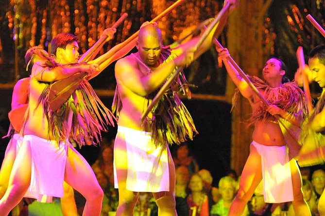 Kauai: Luau Kalamaku with Buffet Dinner and Show - Seating upgrades: when Gold/Silver makes sense for your group