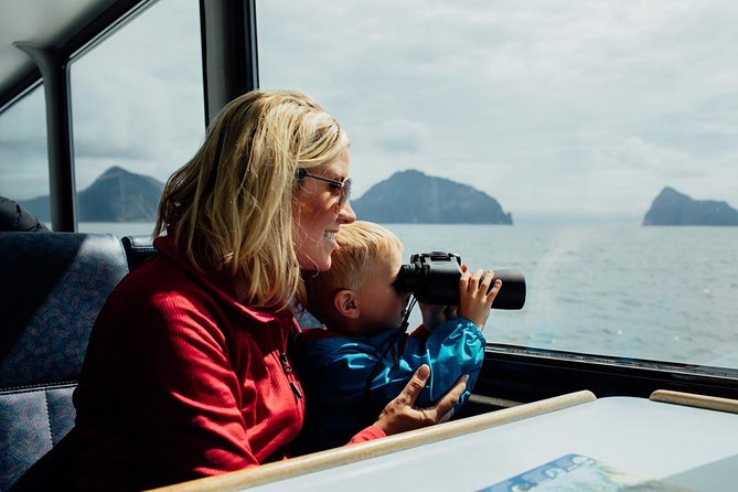 Kenai Fjords National Park Glacier & Wildlife Tour from Seward - Lunch onboard and the small comforts that keep you in the zone