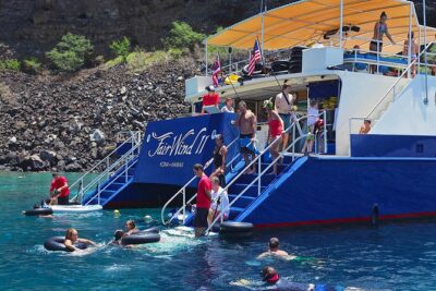 Kona’s Best Morning Snorkel: Captain Cook & Kealakekua Bay - The big target: Kealakekua Bay snorkel time in a protected marine preserve