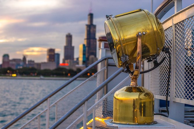 Lake Michigan Sunset Cruise in Chicago - Onboard Comfort, Seats, Bar, and the Photo-Proof Plan