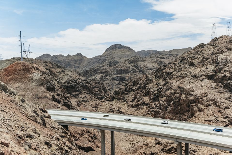 Las Vegas: 3-Hour VIP Hoover Dam Small-Group Mini Tour - Lake Mead Lookout: panoramic views that make water feel real