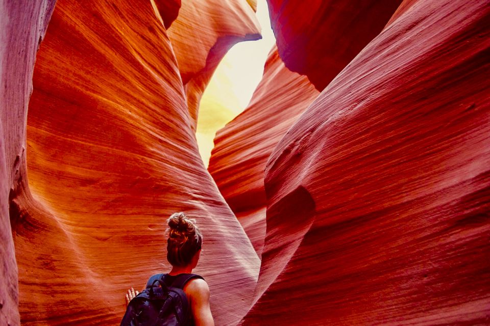 Las Vegas: Antelope Canyon & Horseshoe Bend Tour with Pickup - Horseshoe Bend: the 1 km hike and the 1,000-foot payoff