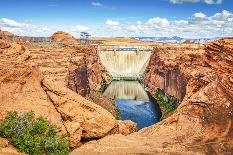 Las Vegas: Antelope Canyon & Horseshoe Bend Tour with Pickup - Booking checklist: what to bring so the day feels smooth