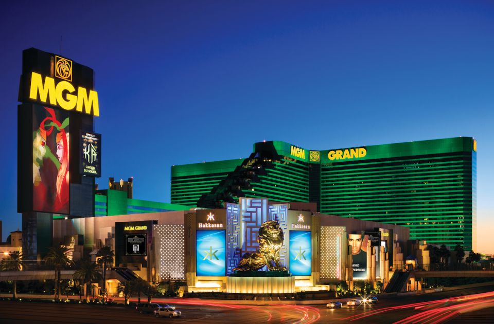 Las Vegas: David Copperfield at the MGM Grand - Audience interaction: how close the show can get