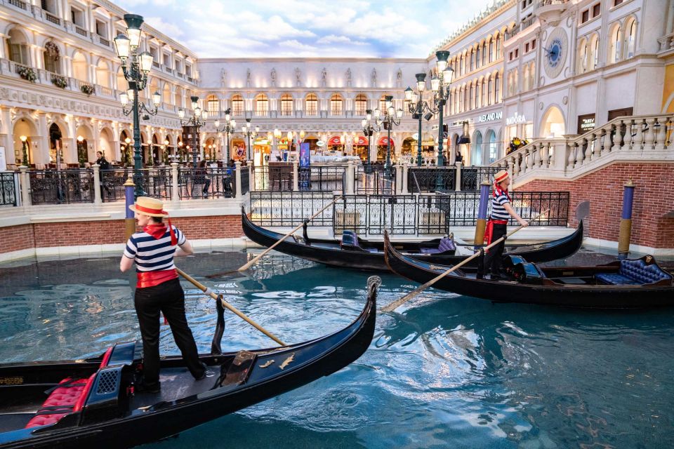 Las Vegas: Entry to Madame Tussauds with a Gondola Cruise - Madame Tussauds Las Vegas: a photo-first wax museum stop
