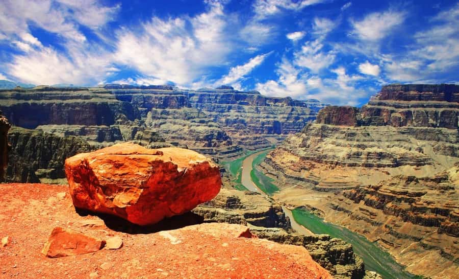 Las Vegas: Grand Canyon West, Hoover Dam & Optional Skywalk - Guide and driver quality: why it shows up in the experience