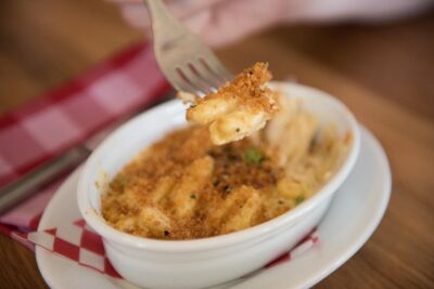 Las Vegas: The Strip's Celebrity Chefs Tour or Downtown Food Tour - How the pace feels: 3 hours on paper, real-world movement in practice