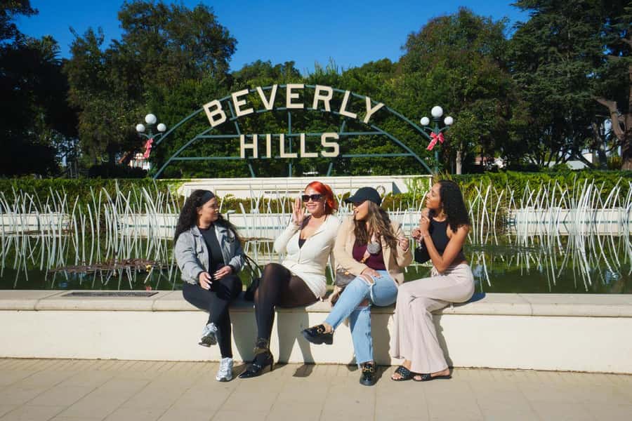 Los Angeles: Half-Day Best of LA Sightseeing Tour - Hollywood and the Walk of Fame: iconic stops with just enough time to matter
