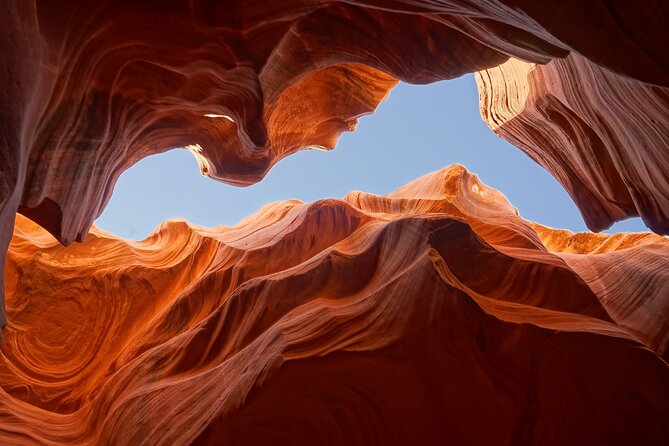Lower Antelope Canyon Hiking Tour - Stairs down, ladders up: your safety setup (and your body’s job)