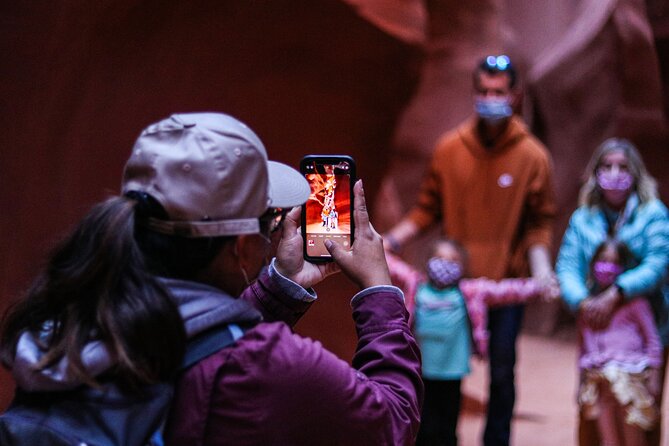 Lower Antelope Canyon Hiking Tour - Photo spots and the light you can’t fake