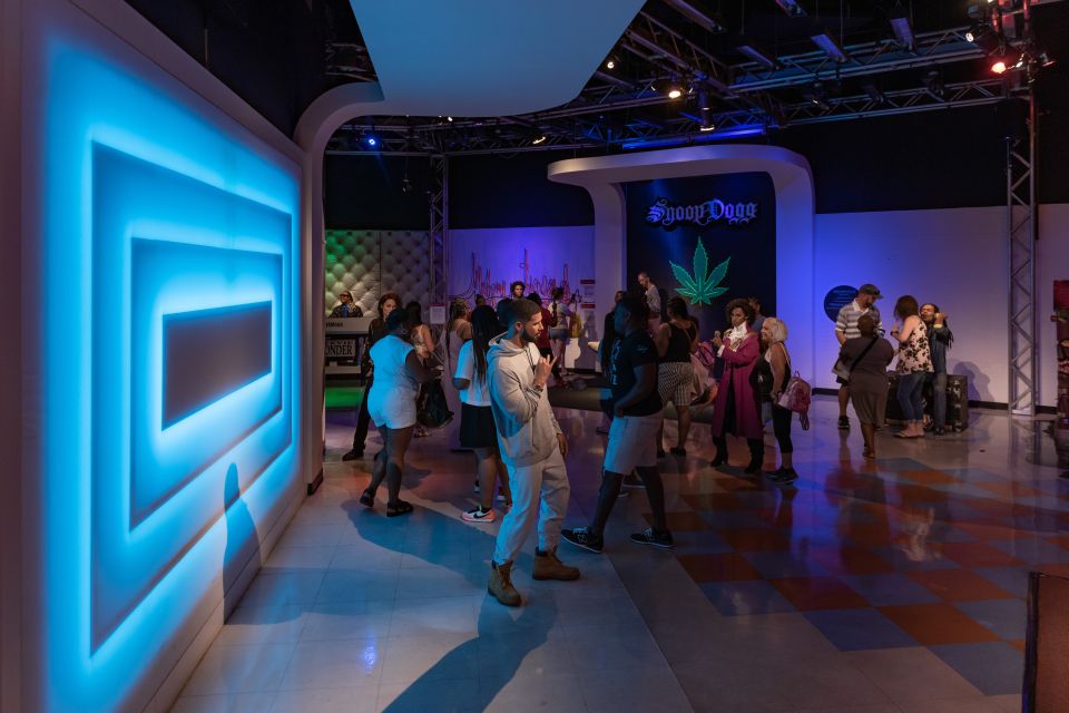 Madame Tussauds Wax Museum Las Vegas - The Speakeasy Experience: Secrets, Exclusivity, and Vegas Night Mood