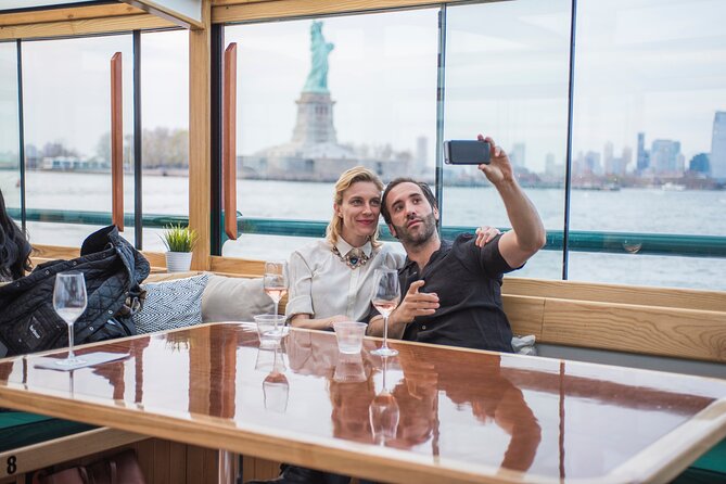 Manhattan Architecture Yacht Cruise - Pier 62 Check-In: Starting the Cruise Like a Pro