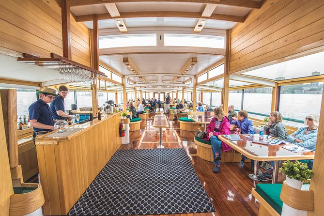 Manhattan Architecture Yacht Cruise - Drinks, Snacks, and the Little Comfort Wins