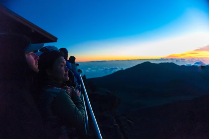 Maui: Haleakala Sunrise Spectacular with Local Breakfast - Headquarters Visitor Center at 9,740 feet: where the sunrise happens