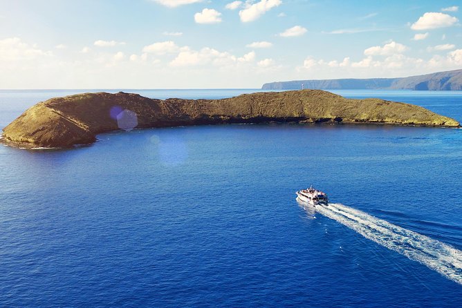 Maui: Molokini and Turtle Town Snorkeling aboard Pride of Maui - Molokini and Turtle Town in One 5-Hour Plan