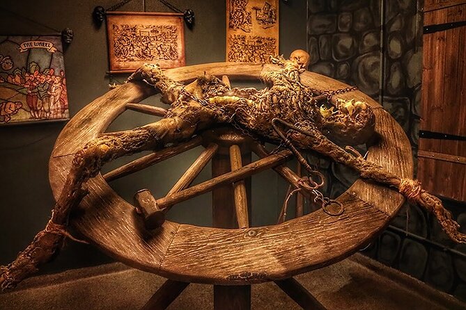 Medieval Torture Museum Ticket with Audio Guide and Ghost Hunting - A 6,000 sq. ft. torture museum in Chicago: what you’ll actually see