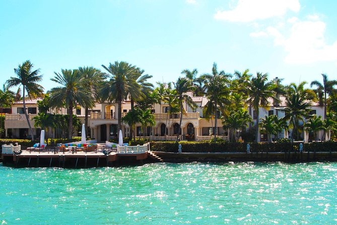 Miami Biscayne Bay rich and famous Sightseeing Boat Tour - Fisher Island and Star Island: What Millionaire’s Row Looks Like