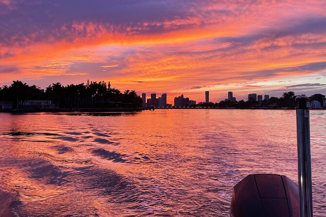 Miami Boat Tour –Day and Night Cruises with Champagne - Up the Miami River and into Brickell nightlife: the Miami you don’t see from postcards