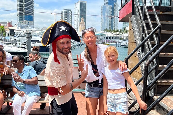 Miami Pirate Boat Tour: Skyline & Celebrity Homes - Getting to Bayside fast: 401 Biscayne Blvd and Pier 5