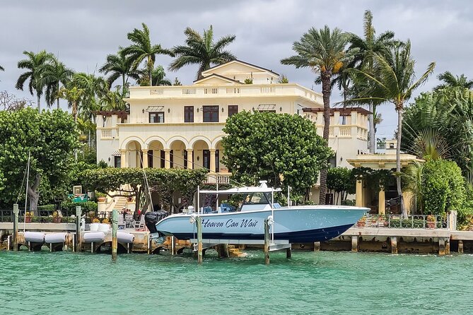 Miami Skyline Boat Cruise Past Millionaire's Homes Optional Stop - Cash Bar on Board: What to budget for drinks, snacks, and photos