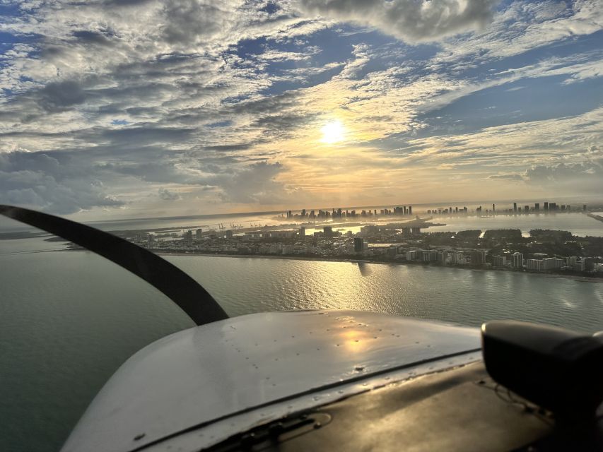 Miami: South Beach Private 50-Minute Private Flight Tour - The Small-Plane Reality: Comfort, Warmth, and Motion Considerations
