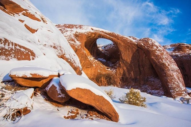 Monument Valley Group Tour - 3 Hours - Navajo Spirit Tours - Stop 1 at the Navajo Tribal Park: Buttes, Arches, Amphitheaters, and Petroglyphs