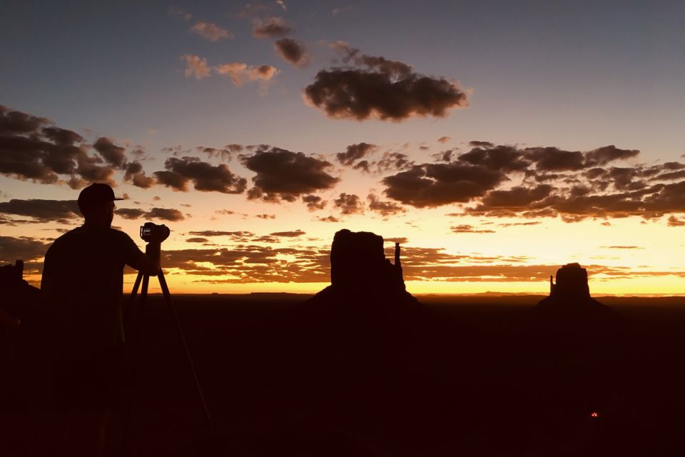 Monument Valley: Sunset Tour with Navajo Guide - From Mitten Buttes to John Ford Point: Chasing Golden Light