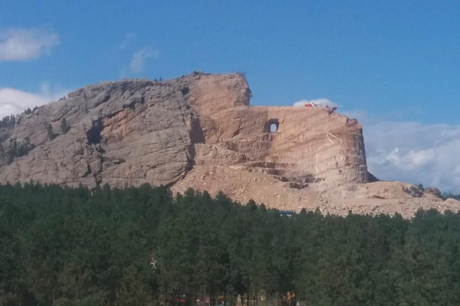 Mount Rushmore and Black Hills Tour with Two Meals and a Music Variety Show - Mount Rushmore first thing: morning light and how to look smarter