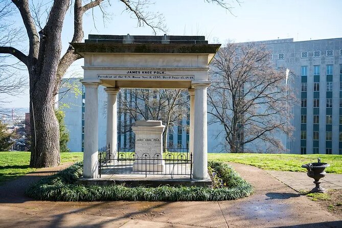"Murder in Music City" Night-Time Ghost Walking Tour of Nashville - Stop 1: Tennessee State Capitol’s Civil War opener