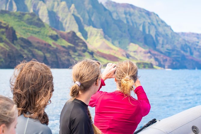 Na Pali Coast Half-Day Raft and Snorkel Adventure - Getting Set at Kauai Sea Tours: Gear, Dry Bags, and First Rules