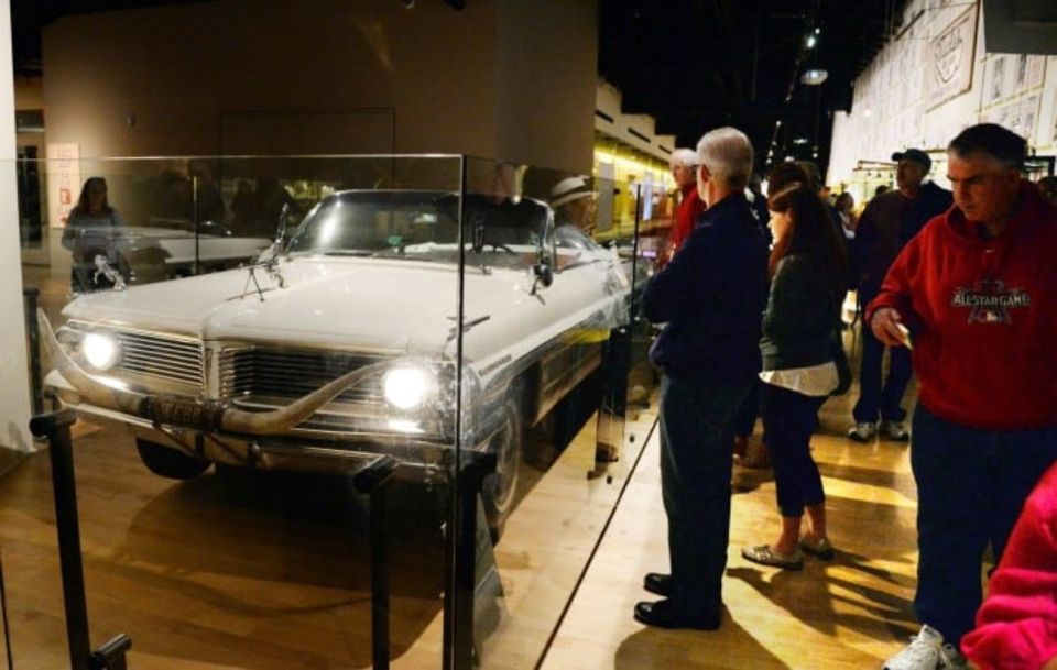 Nashville: Country Music Hall of Fame and Museum - Photo archives and films: where the genre gets human