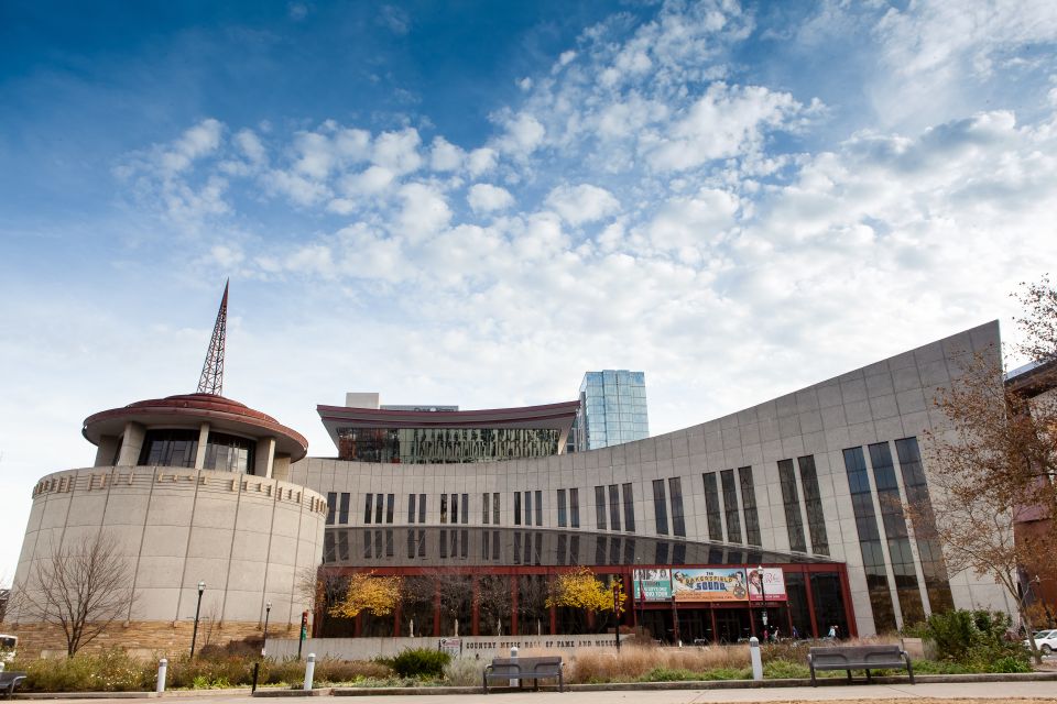 Nashville: Country Music Hall of Fame and Museum - Starting inside the museum: where you get your bearings